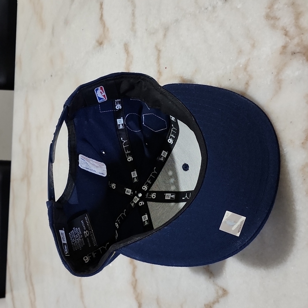 Baseball cap - Picture 3 of 3